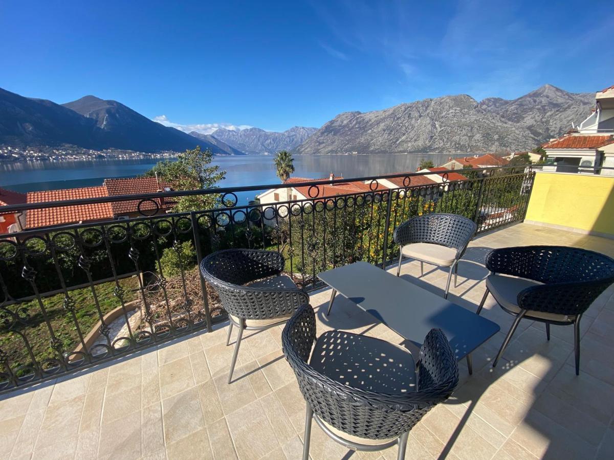 2Montenegro Mimoza Apartments Dobrota Bagian luar foto
