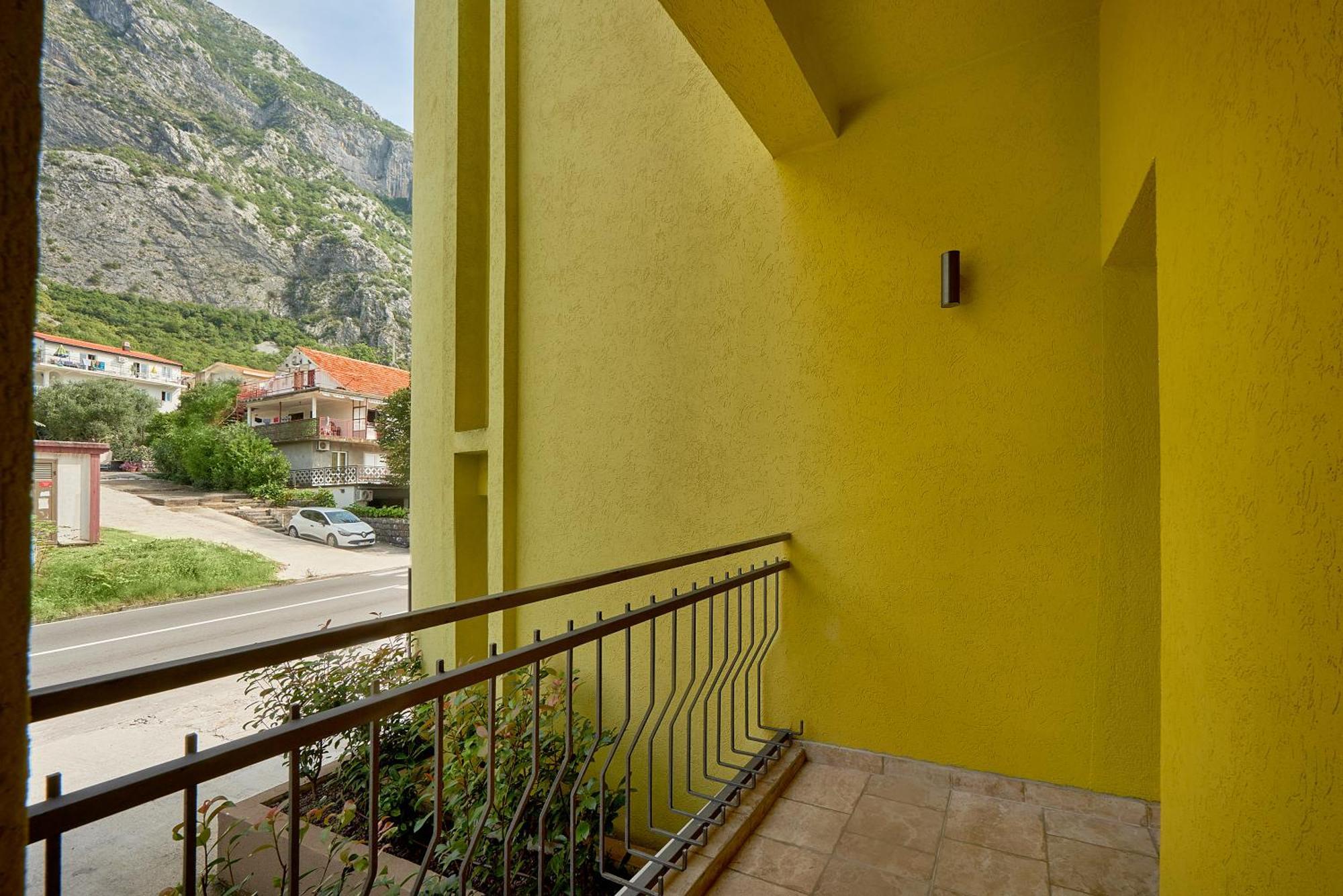 2Montenegro Mimoza Apartments Dobrota Bagian luar foto