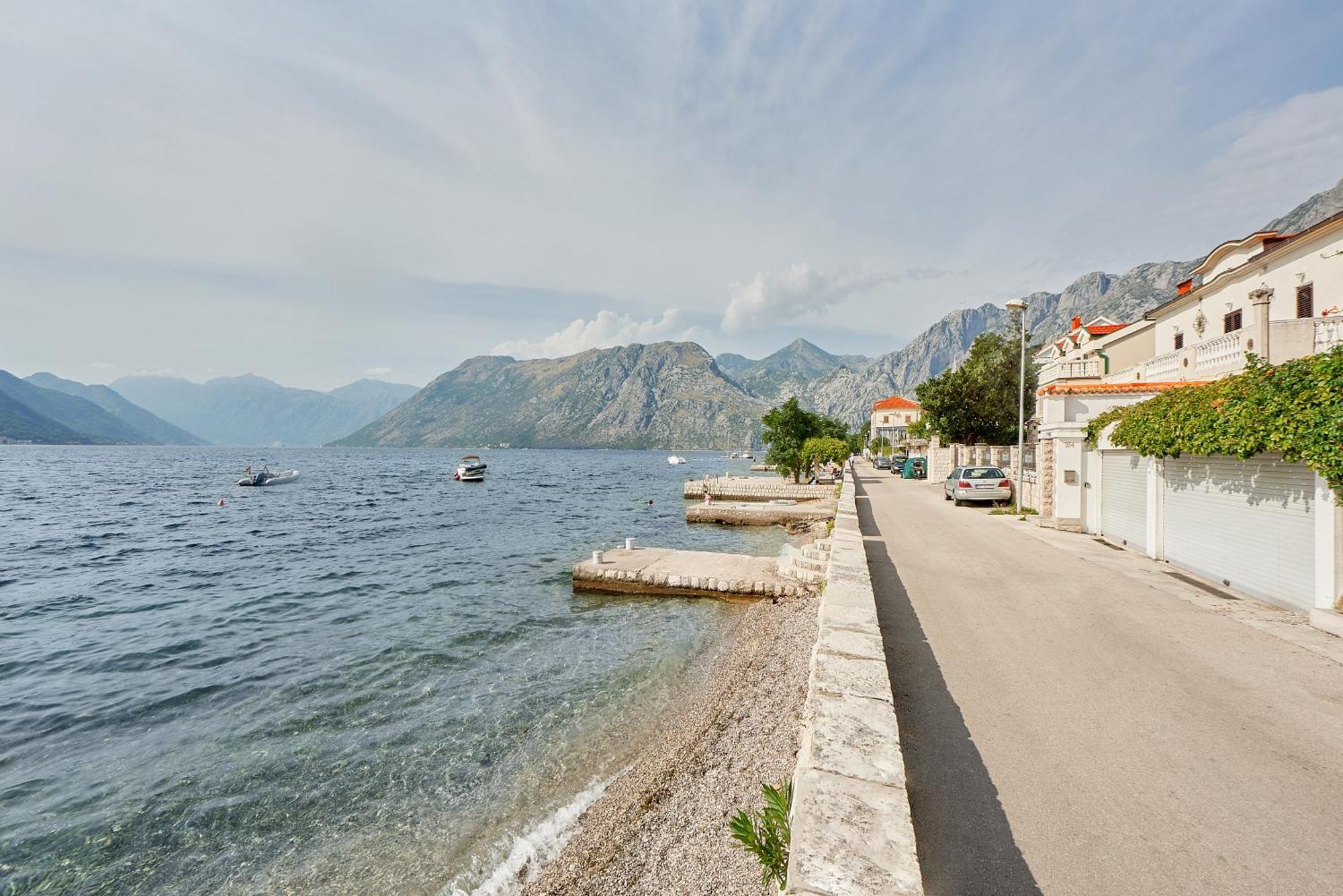 2Montenegro Mimoza Apartments Dobrota Bagian luar foto